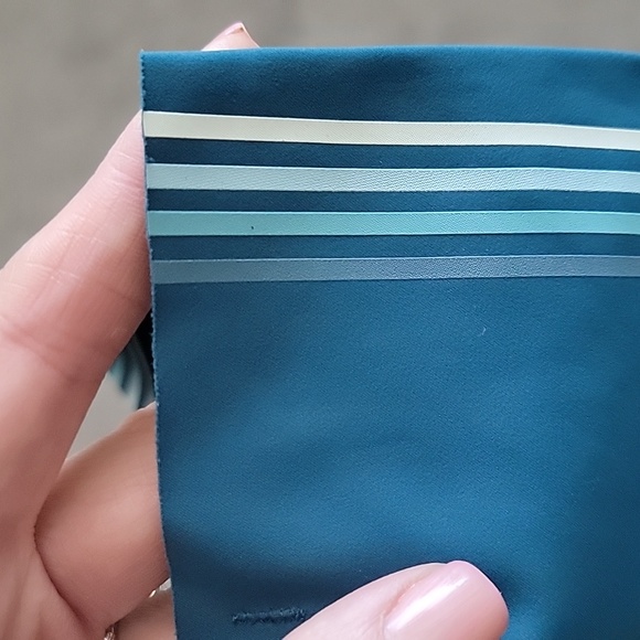 Lululemon women's align crop with side pockets - Picture 8 of 8